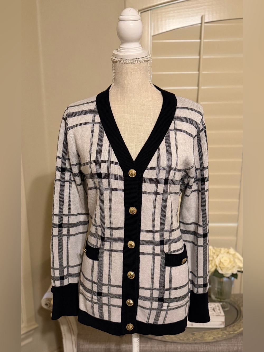 New York and Company Black & Cream Plaid Button-Front V-Neck Cardigan Sweater